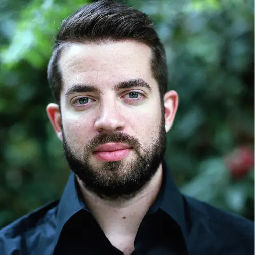 Ethan Miller